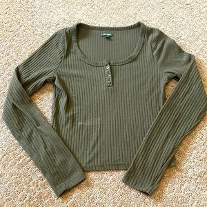 Long sleeve button shirt